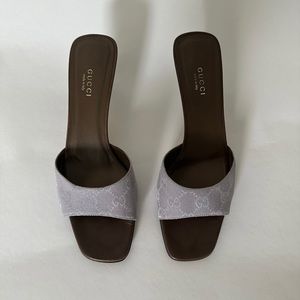 Vintage Gucci lavender heels